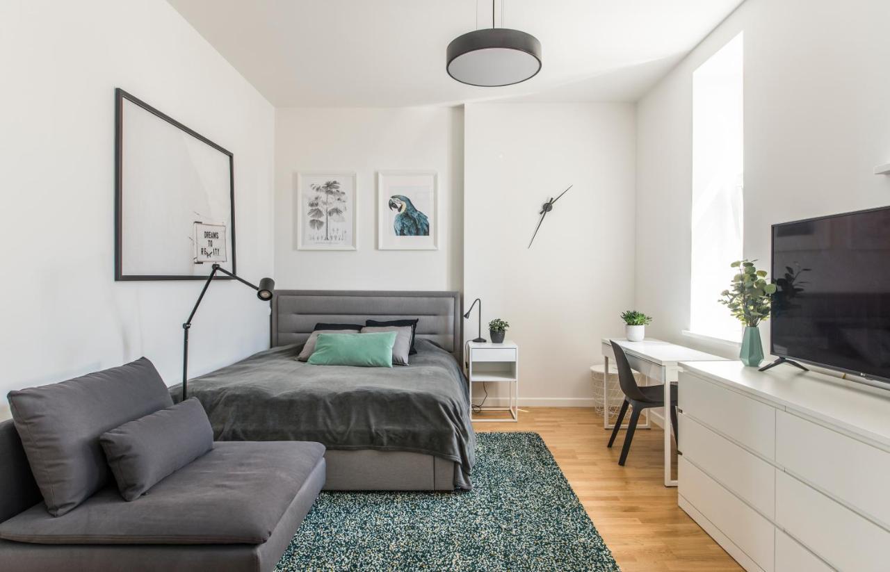 Cozy Modern Studio - Great For Short Trips Riga Buitenkant foto