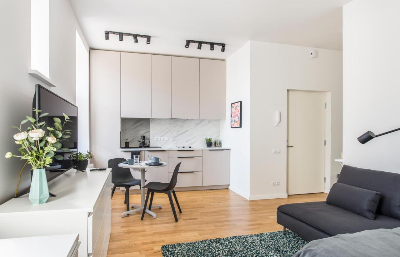 Cozy Modern Studio - Great For Short Trips Riga Buitenkant foto
