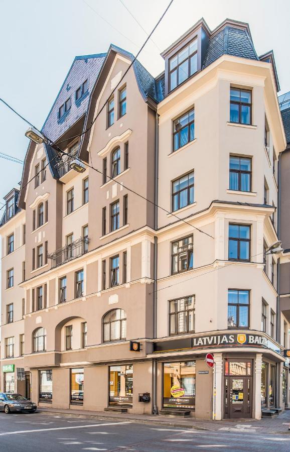 Cozy Modern Studio - Great For Short Trips Riga Buitenkant foto