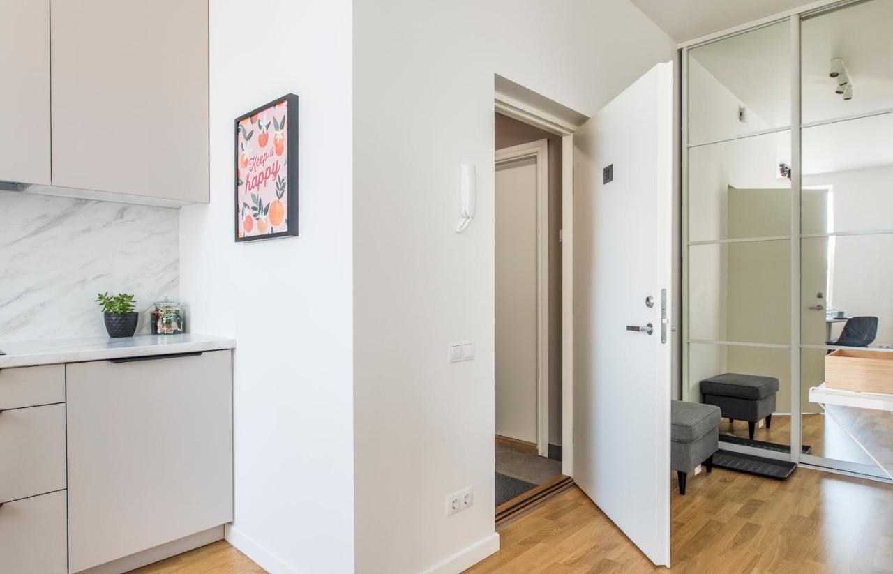 Cozy Modern Studio - Great For Short Trips Riga Buitenkant foto